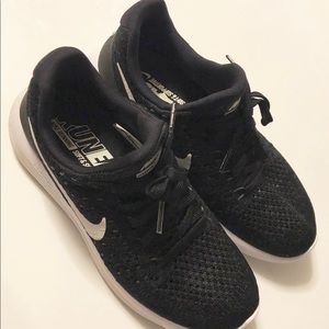 Nike Sneakers Women’s Size 6.5